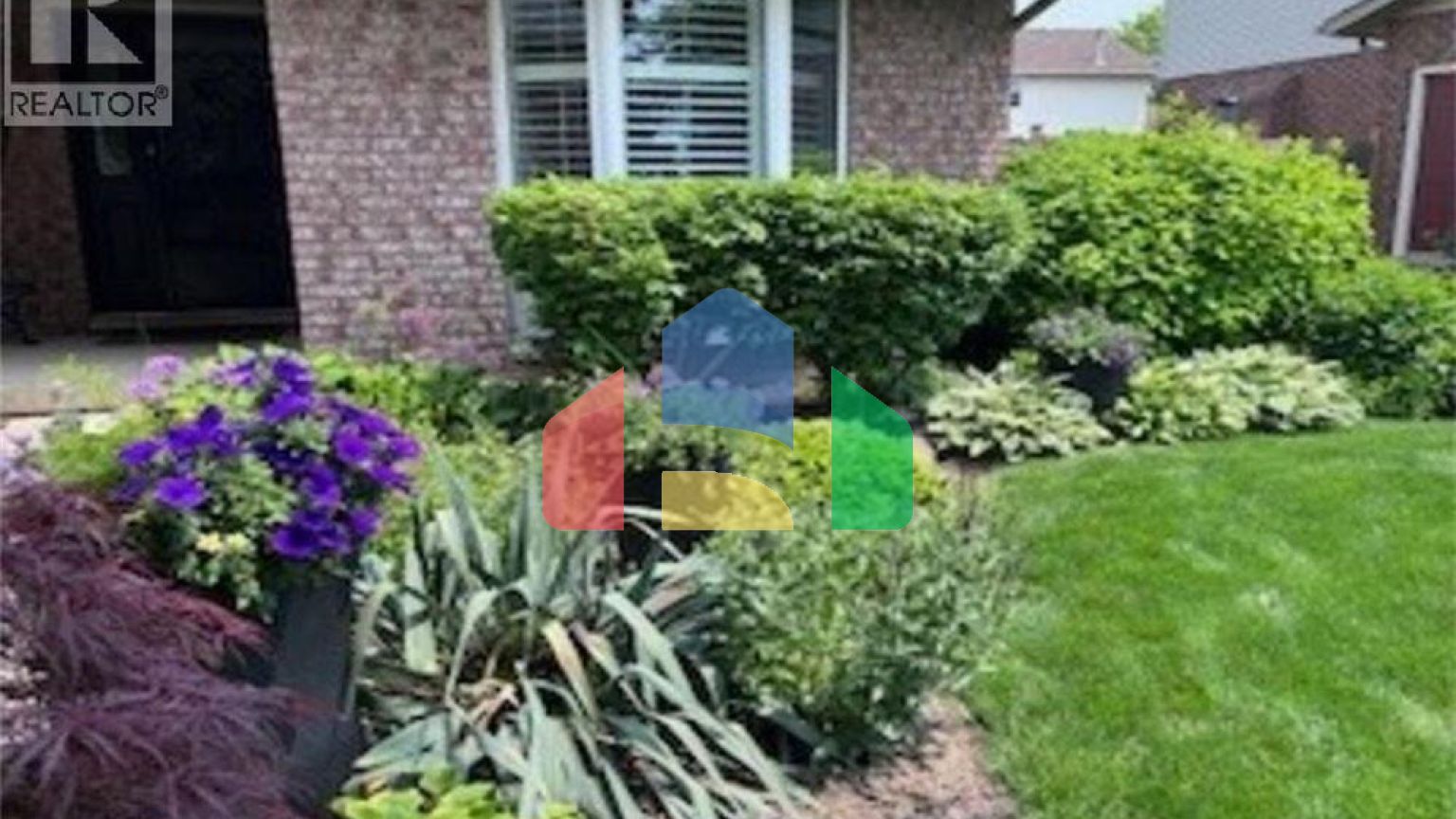 Residential - Single Family Home - Hamilton, Canada - Canada