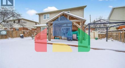 Residential - Single Family Home - Hamilton, Canada - Canada