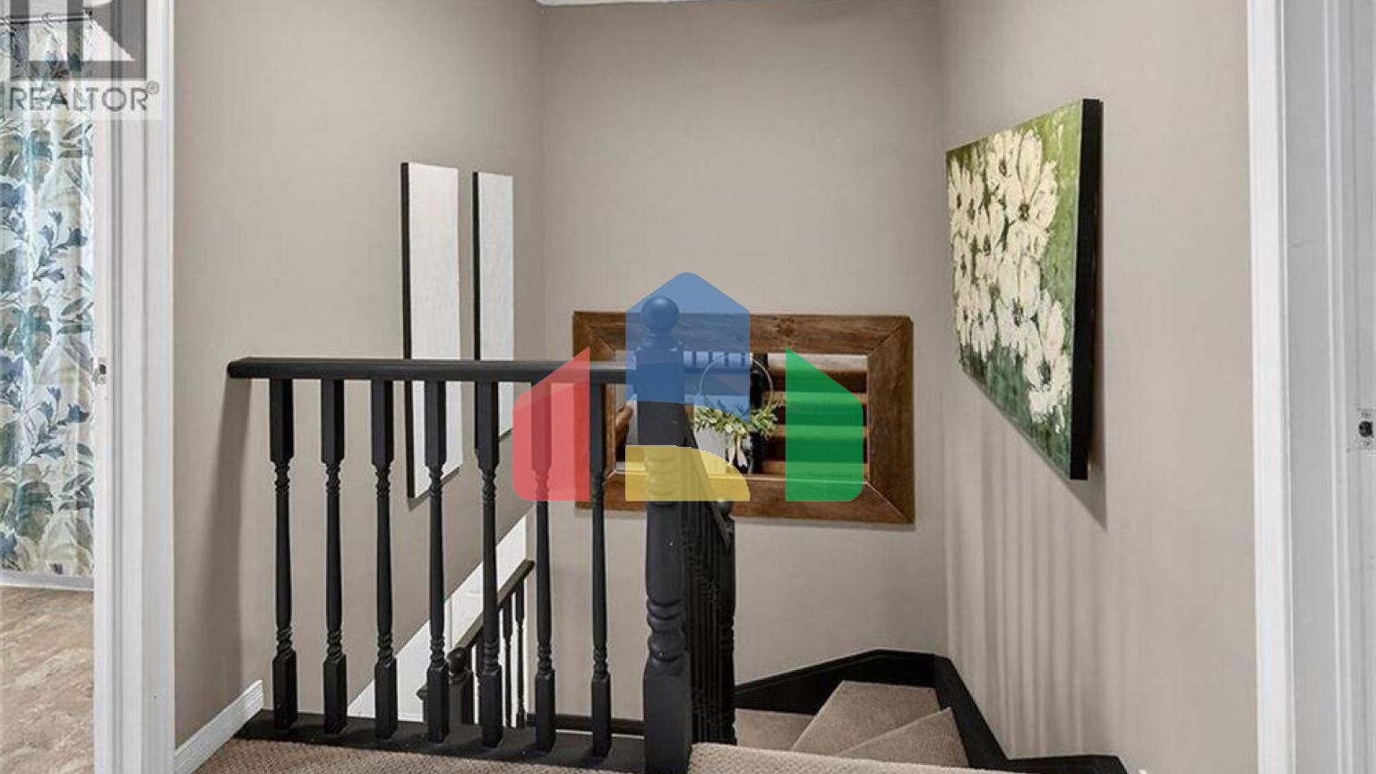 Residential - Single Family Home - Hamilton, Canada - Canada