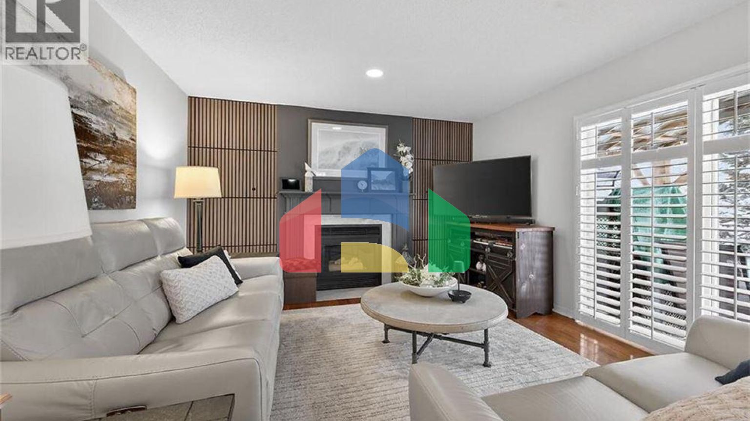 Residential - Single Family Home - Hamilton, Canada - Canada