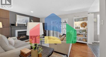 Residential - Single Family Home - Hamilton, Canada - Canada