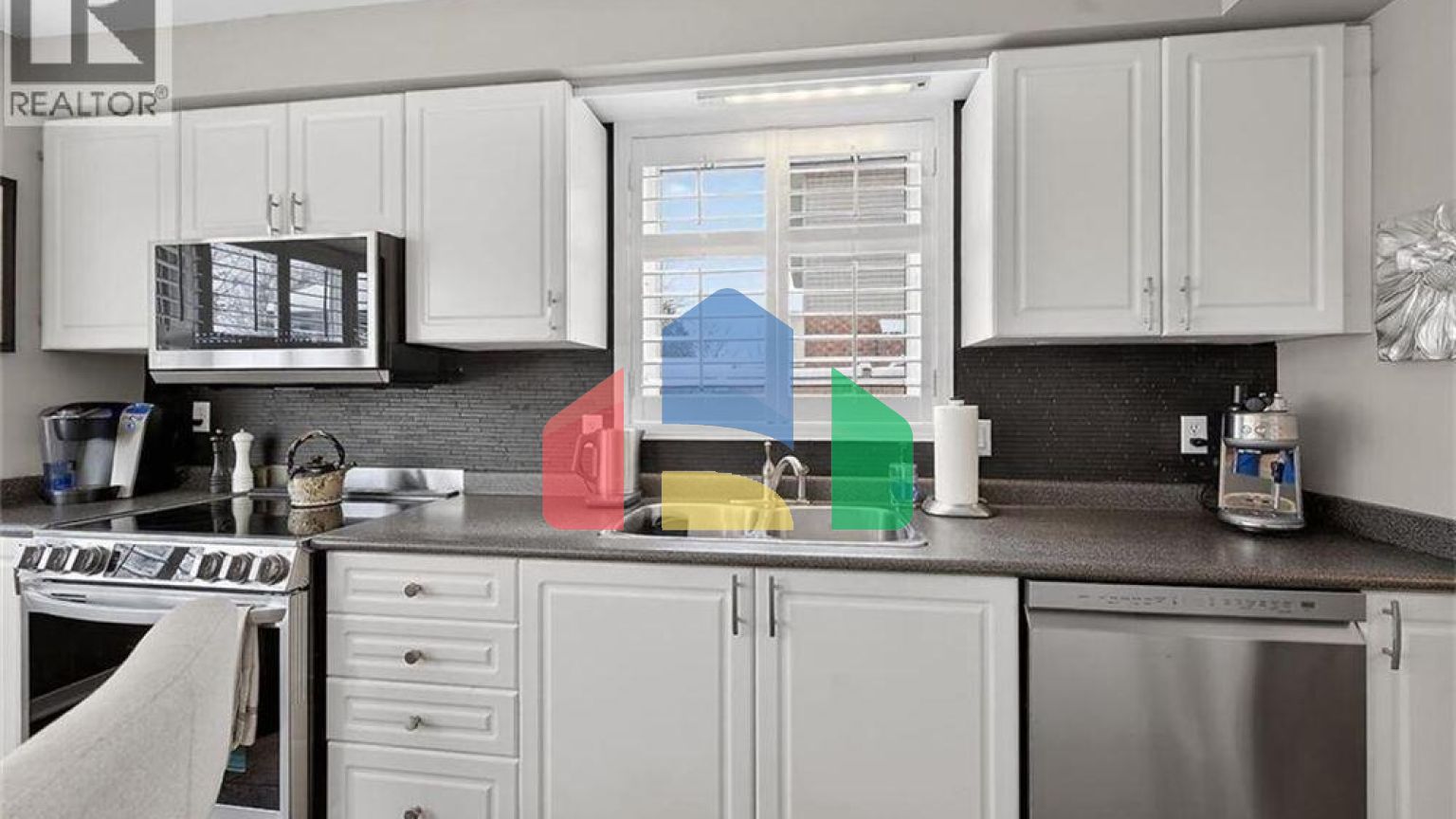 Residential - Single Family Home - Hamilton, Canada - Canada