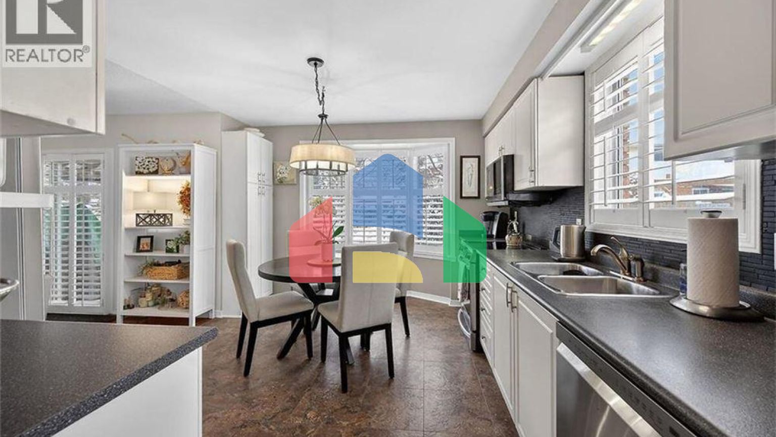 Residential - Single Family Home - Hamilton, Canada - Canada