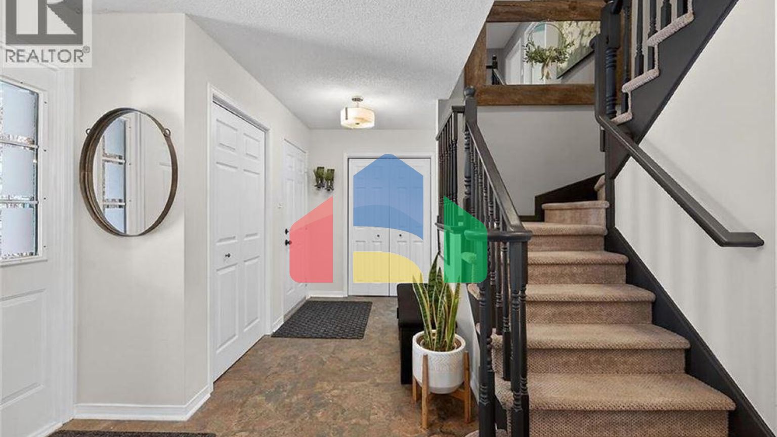 Residential - Single Family Home - Hamilton, Canada - Canada