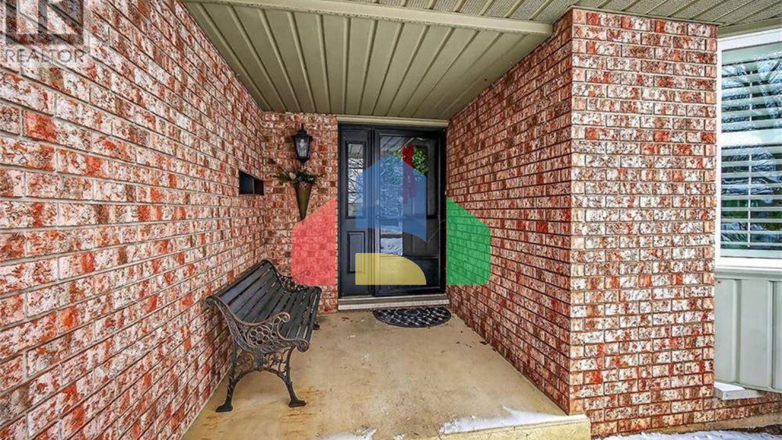 Residential - Single Family Home - Hamilton, Canada - Canada