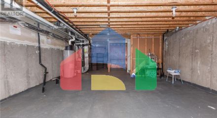 Residential - Single Family Home - Hamilton, Canada - Canada