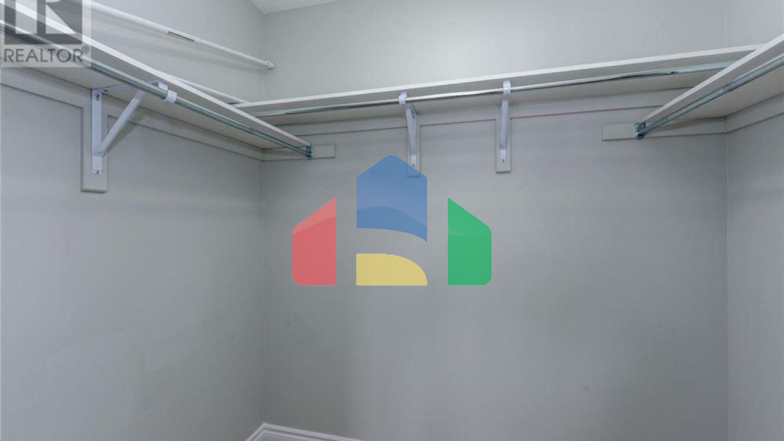 Residential - Single Family Home - Hamilton, Canada - Canada