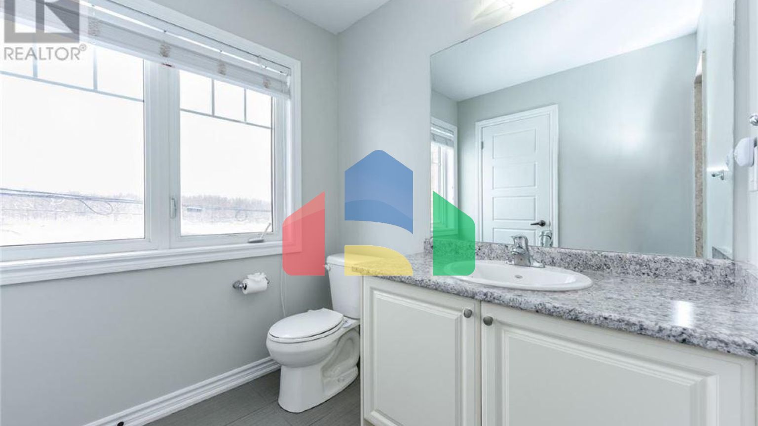 Residential - Single Family Home - Hamilton, Canada - Canada