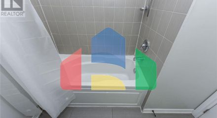 Residential - Single Family Home - Hamilton, Canada - Canada