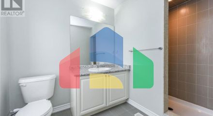 Residential - Single Family Home - Hamilton, Canada - Canada