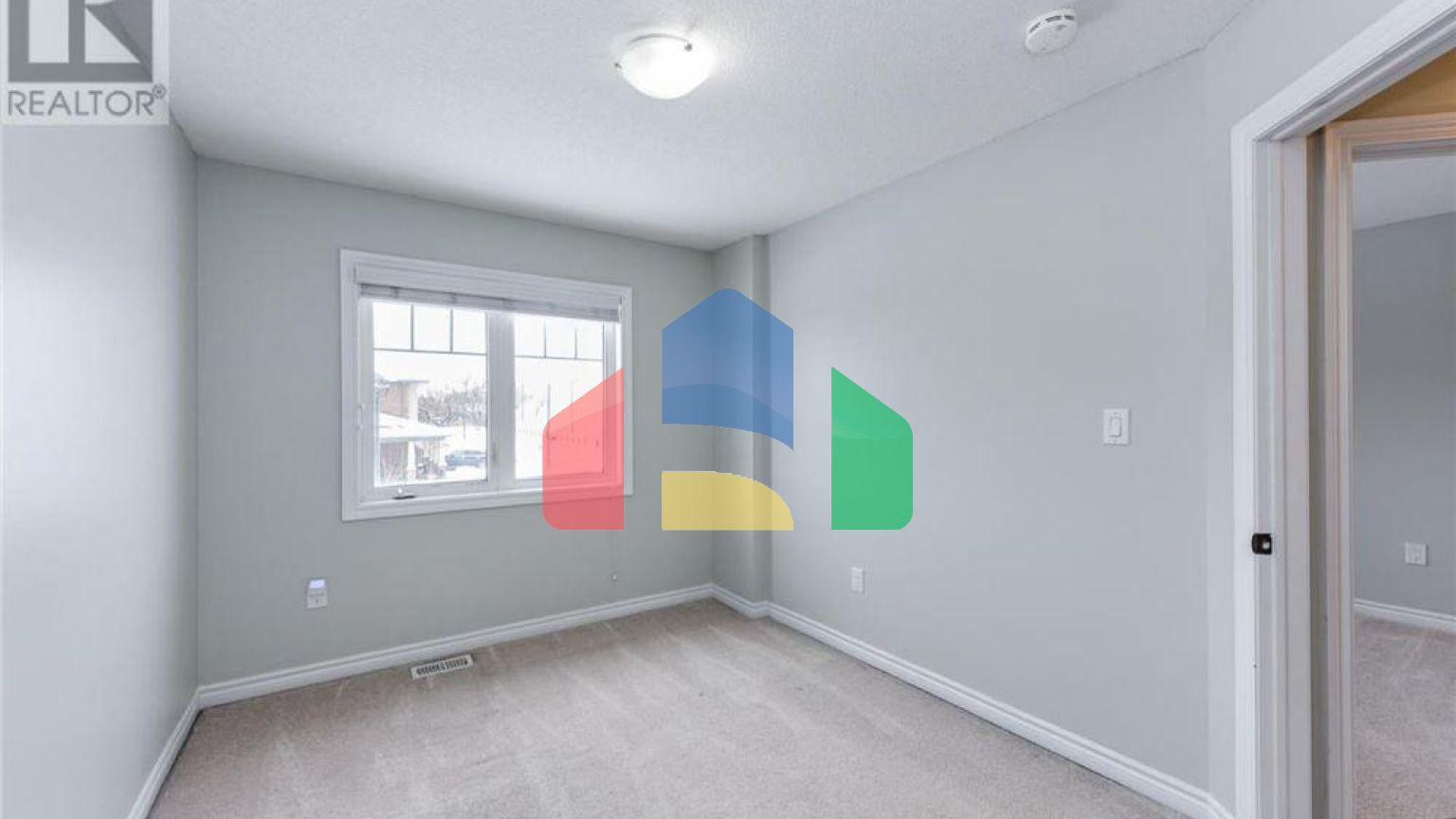 Residential - Single Family Home - Hamilton, Canada - Canada