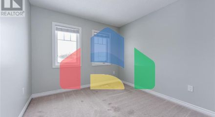 Residential - Single Family Home - Hamilton, Canada - Canada