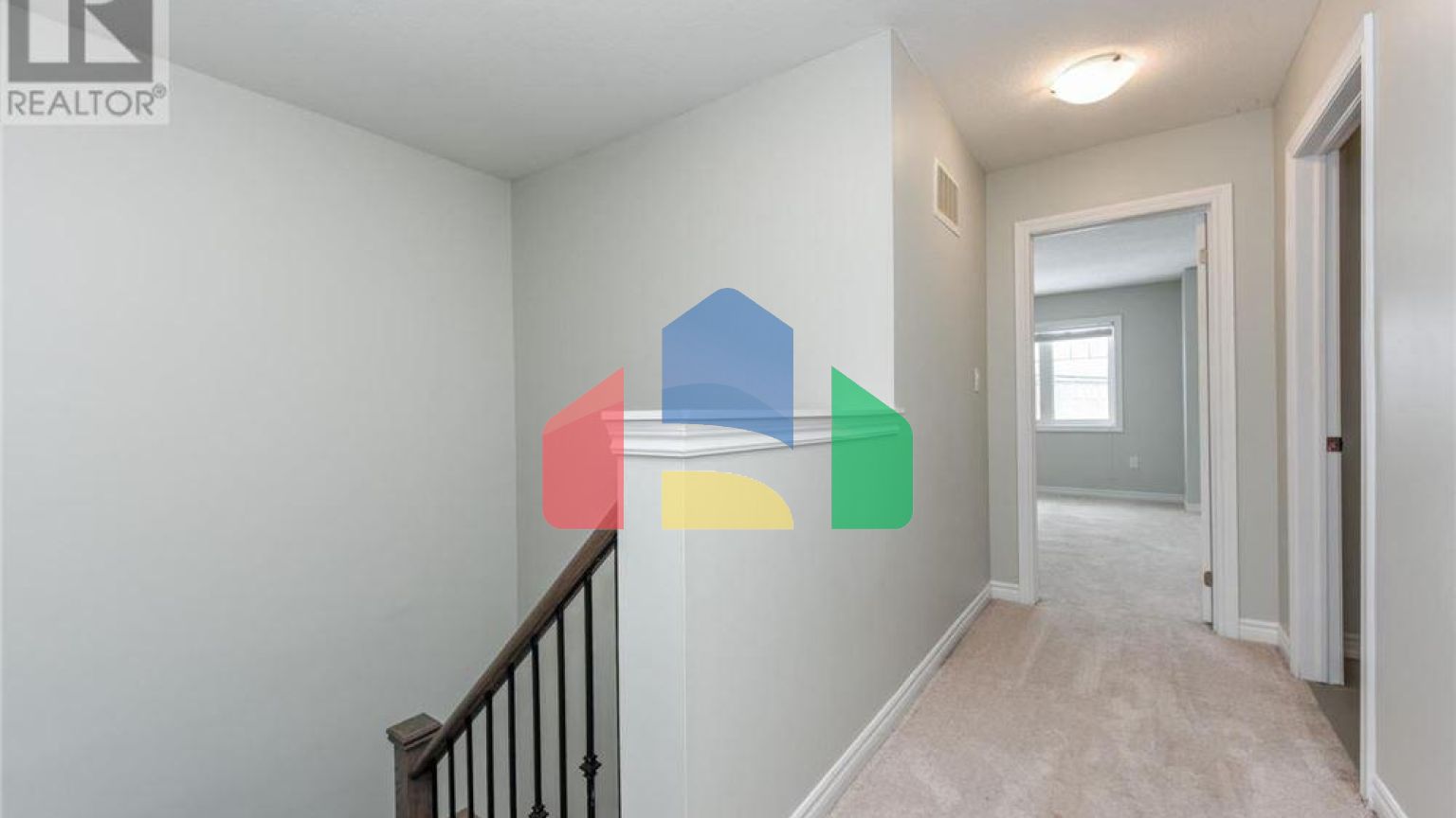 Residential - Single Family Home - Hamilton, Canada - Canada