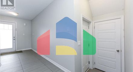 Residential - Single Family Home - Hamilton, Canada - Canada