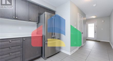 Residential - Single Family Home - Hamilton, Canada - Canada