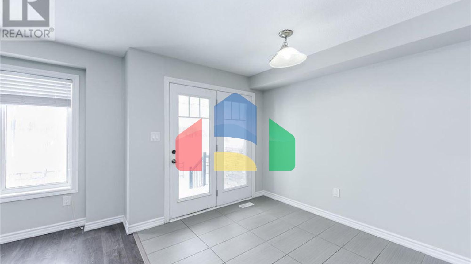 Residential - Single Family Home - Hamilton, Canada - Canada