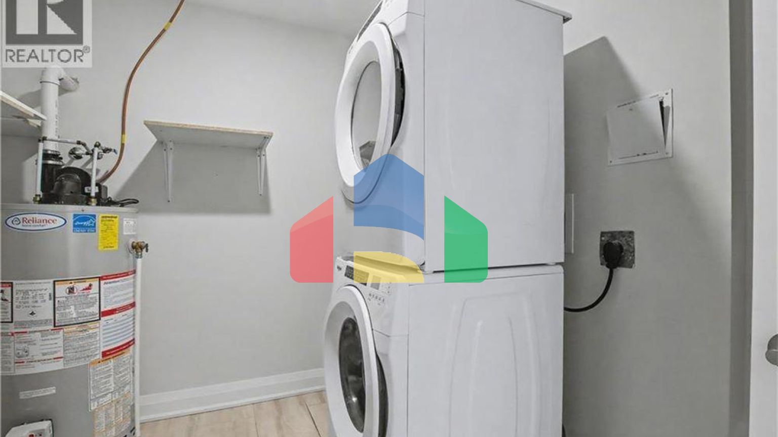 Residential - Townhouse - Hamilton, Canada - Canada