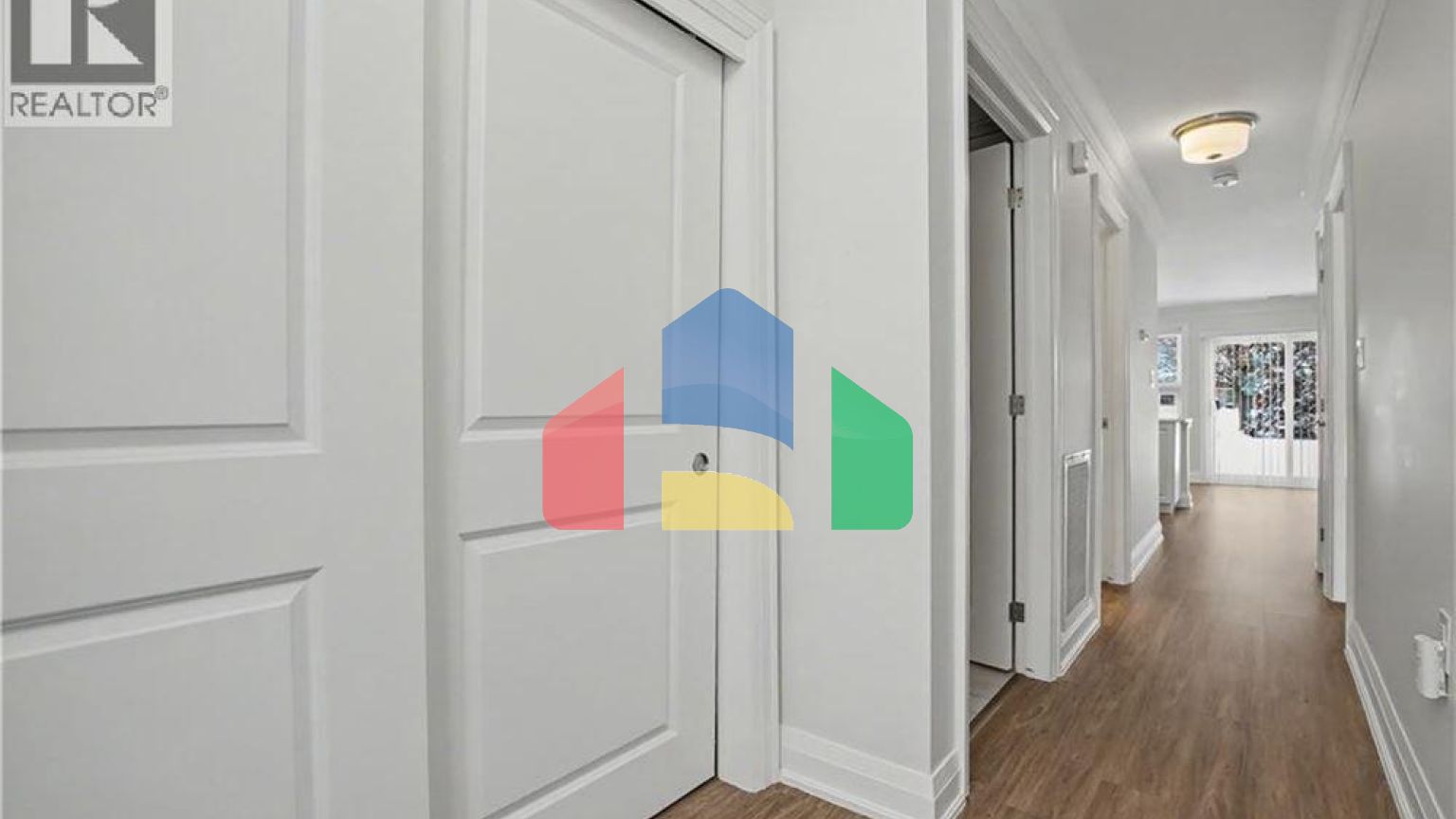 Residential - Townhouse - Hamilton, Canada - Canada