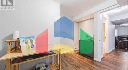 Residential - Single Family Home - Hamilton, Canada - Canada