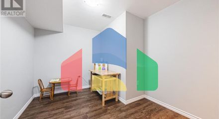 Residential - Single Family Home - Hamilton, Canada - Canada