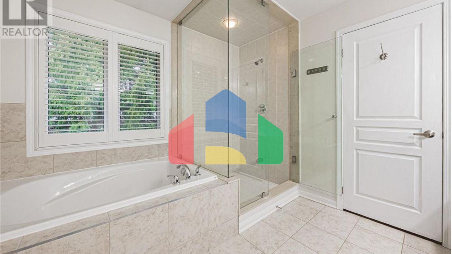 Residential - Single Family Home - Hamilton, Canada - Canada