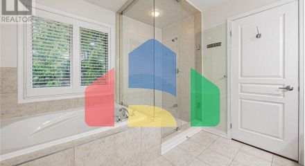 Residential - Single Family Home - Hamilton, Canada - Canada