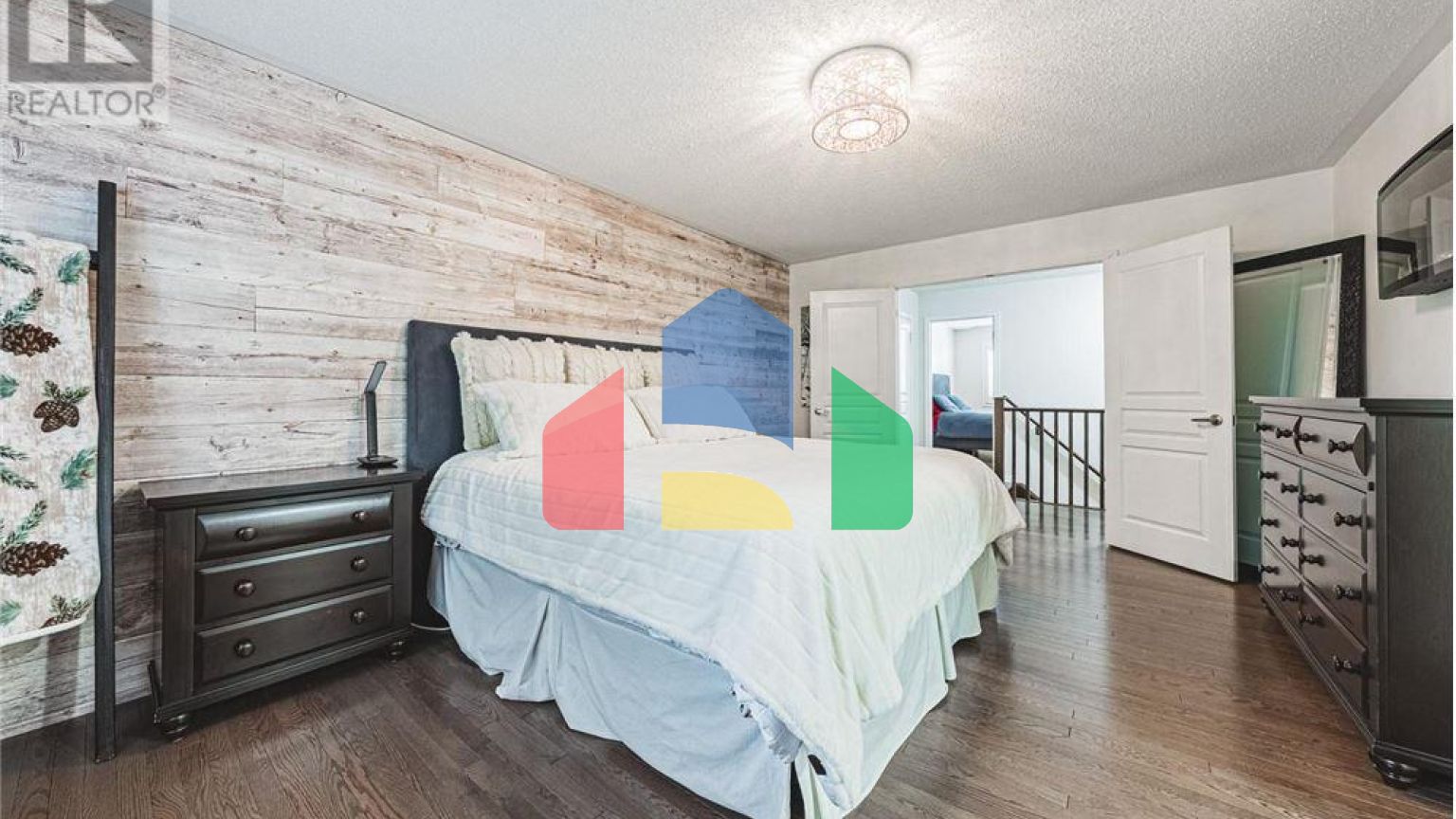 Residential - Single Family Home - Hamilton, Canada - Canada