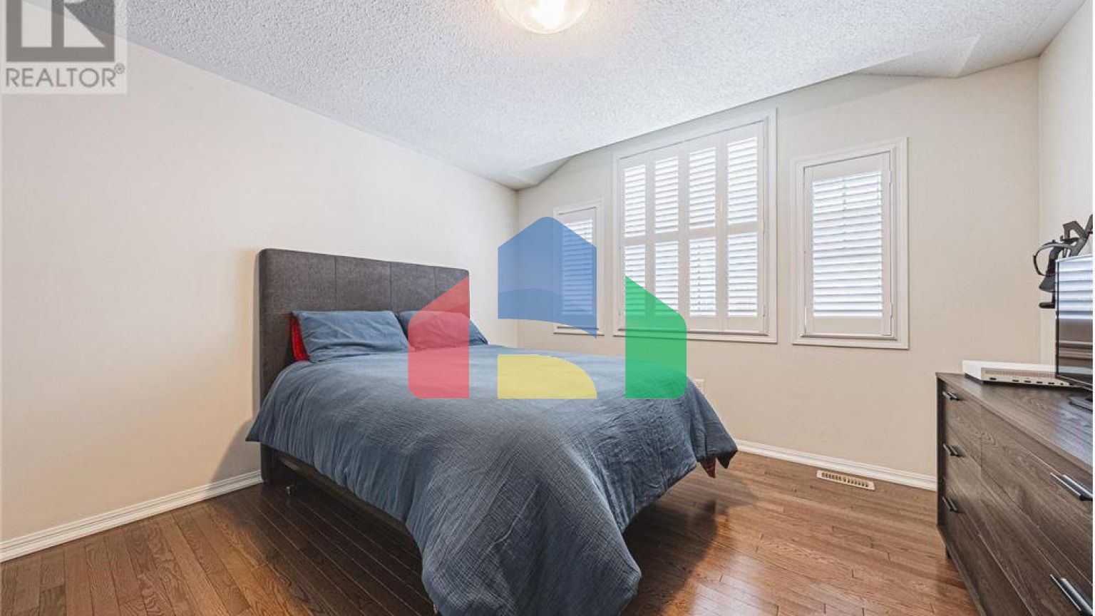 Residential - Single Family Home - Hamilton, Canada - Canada