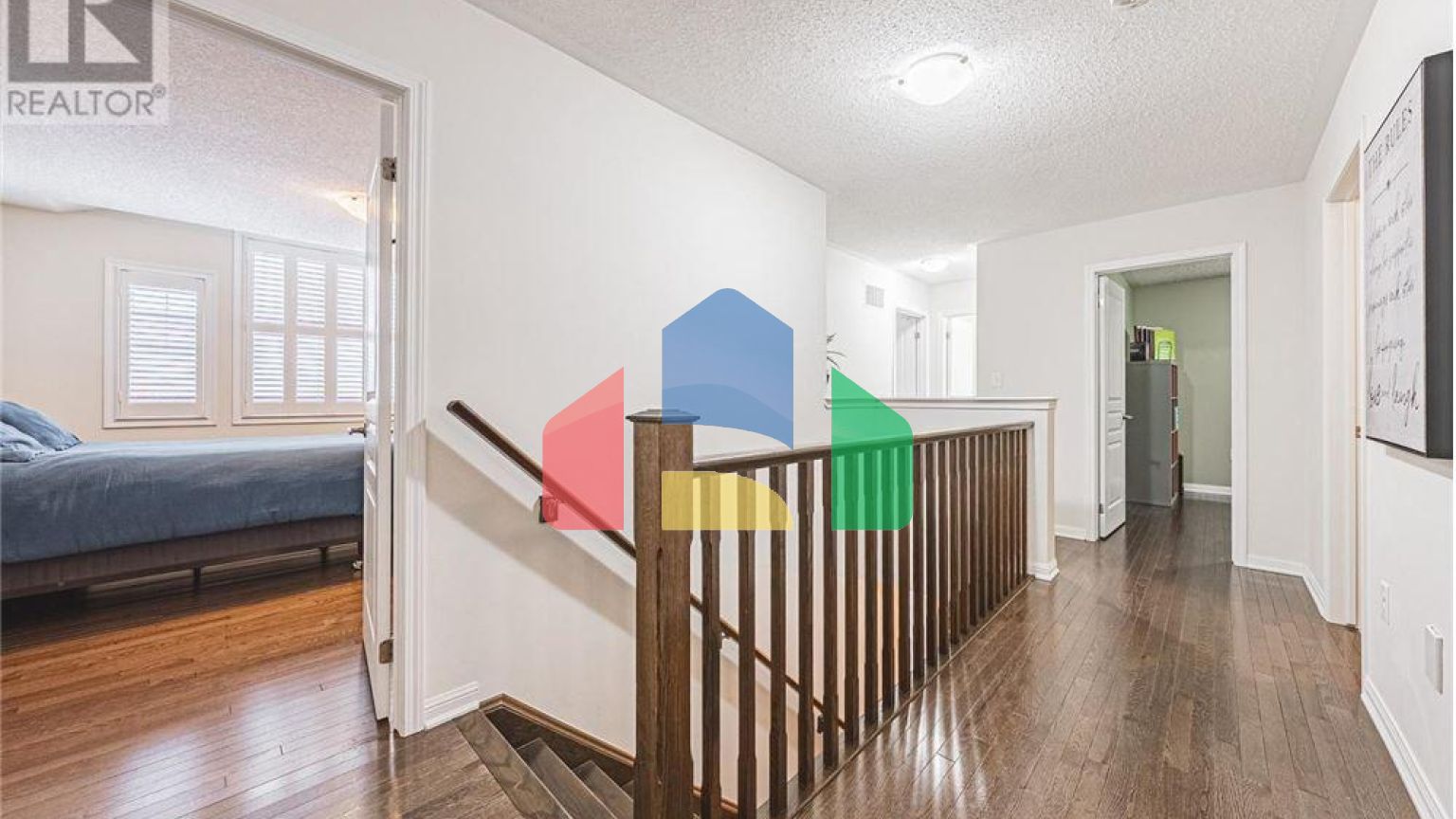 Residential - Single Family Home - Hamilton, Canada - Canada