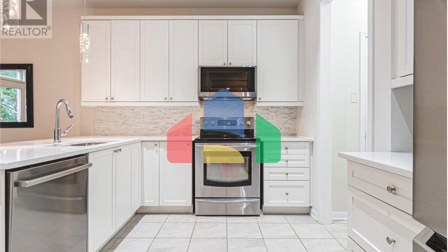 Residential - Single Family Home - Hamilton, Canada - Canada