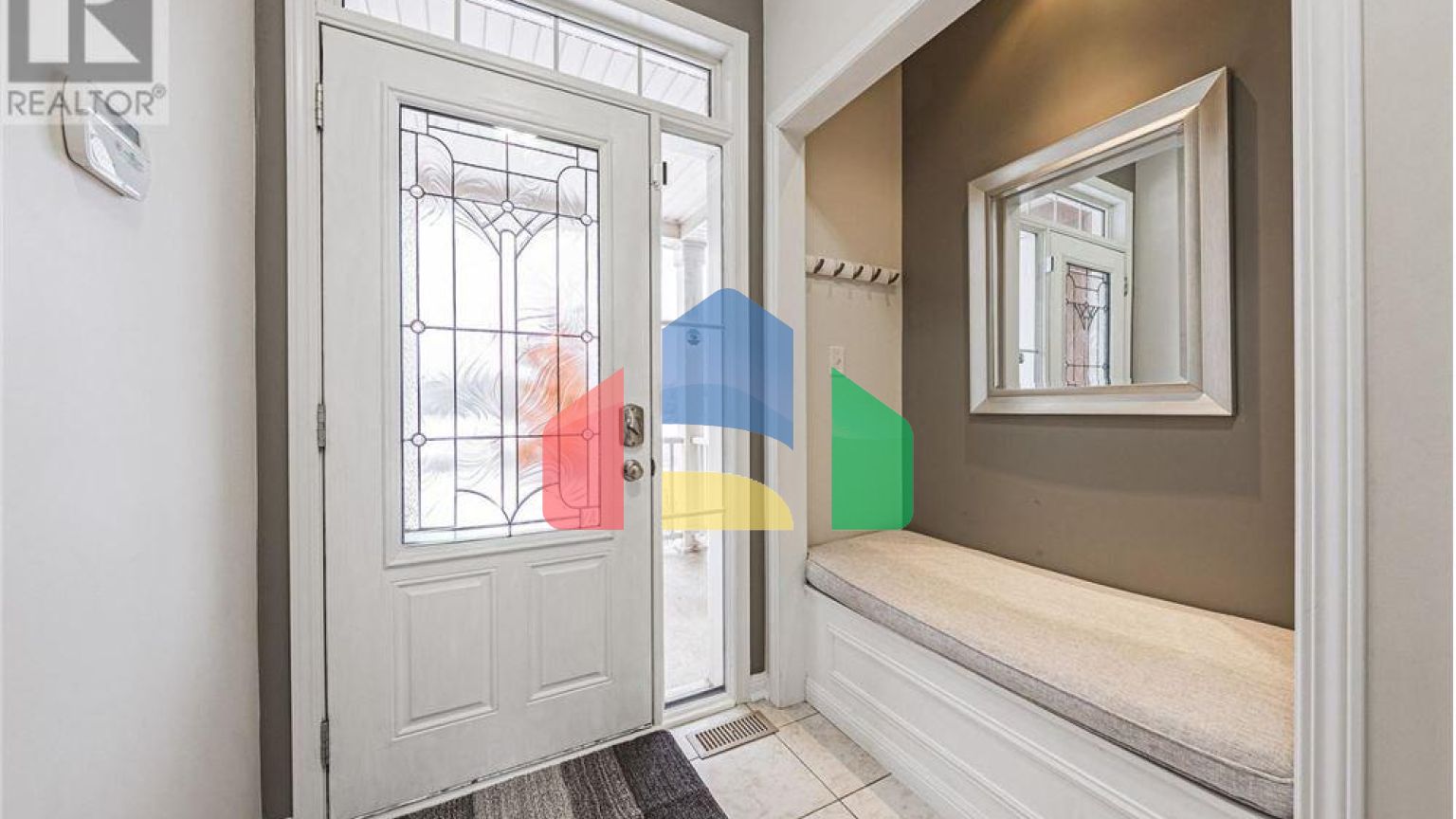 Residential - Single Family Home - Hamilton, Canada - Canada