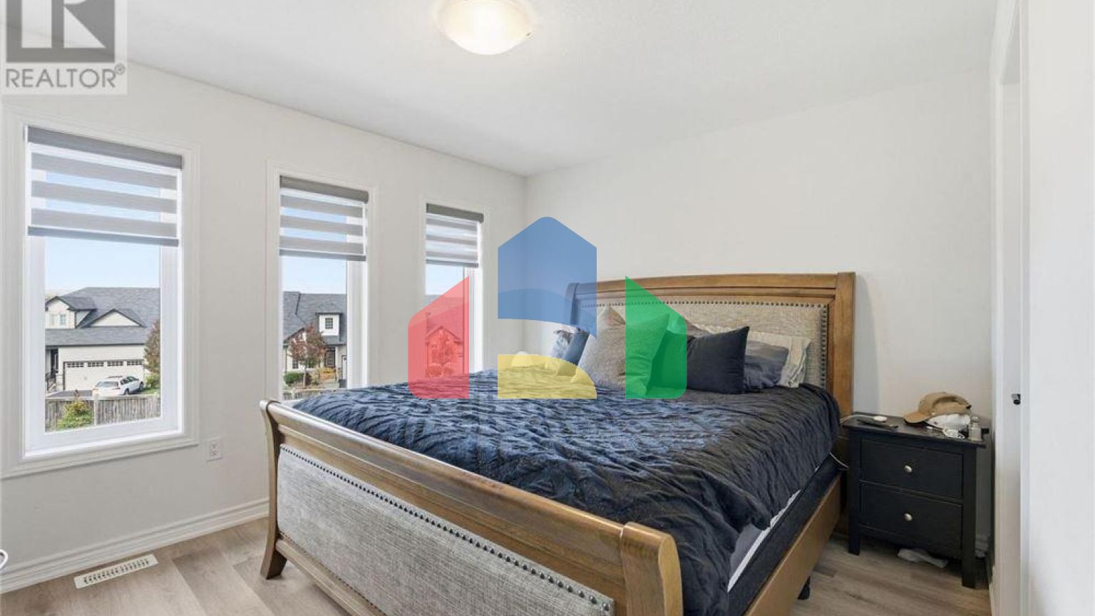 Residential - Single Family Home - Hamilton, Canada - Canada