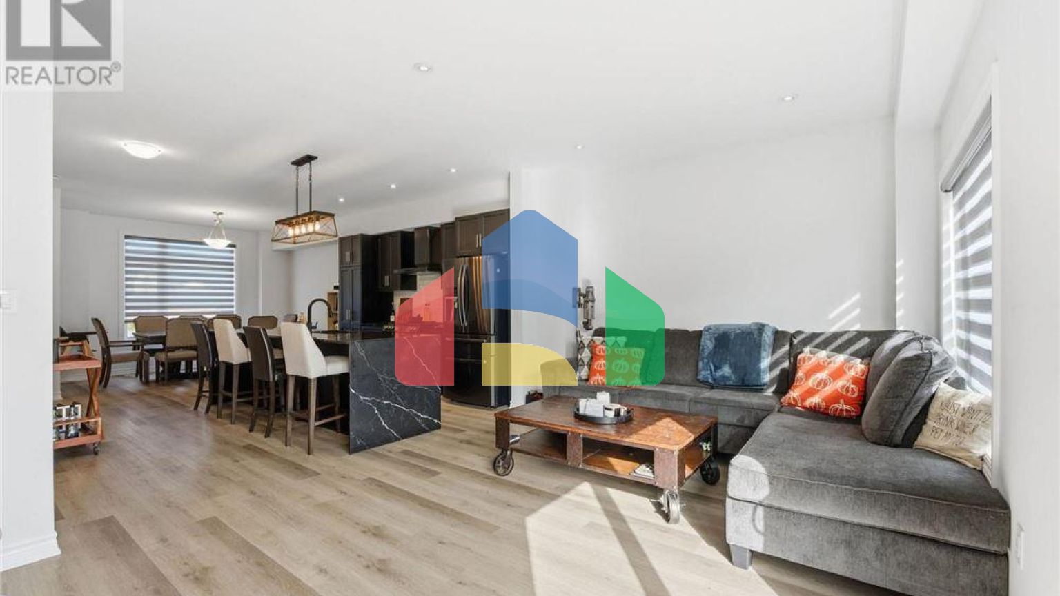 Residential - Single Family Home - Hamilton, Canada - Canada