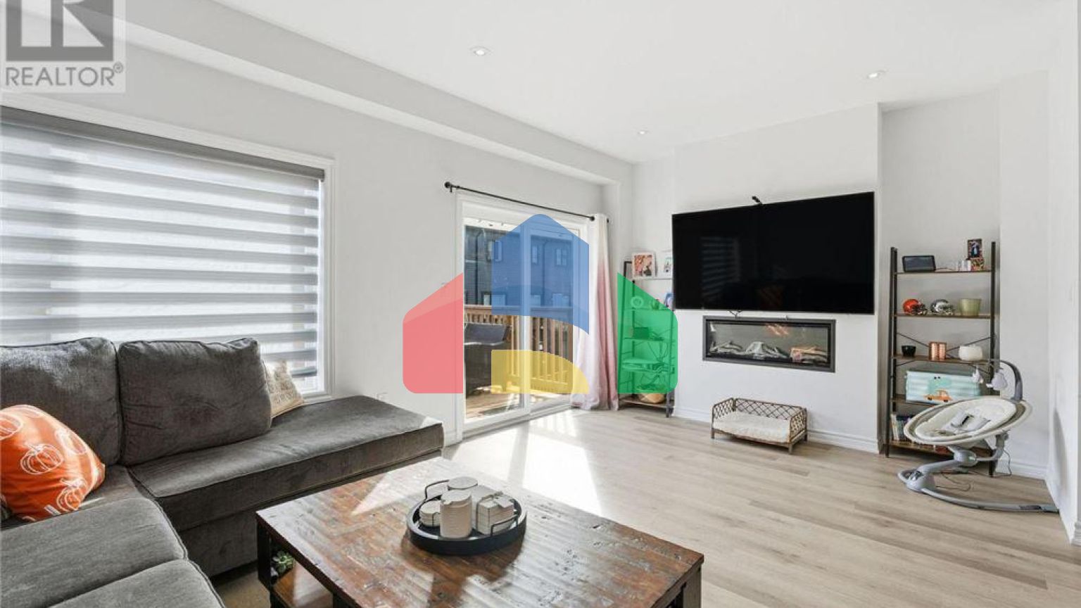 Residential - Single Family Home - Hamilton, Canada - Canada