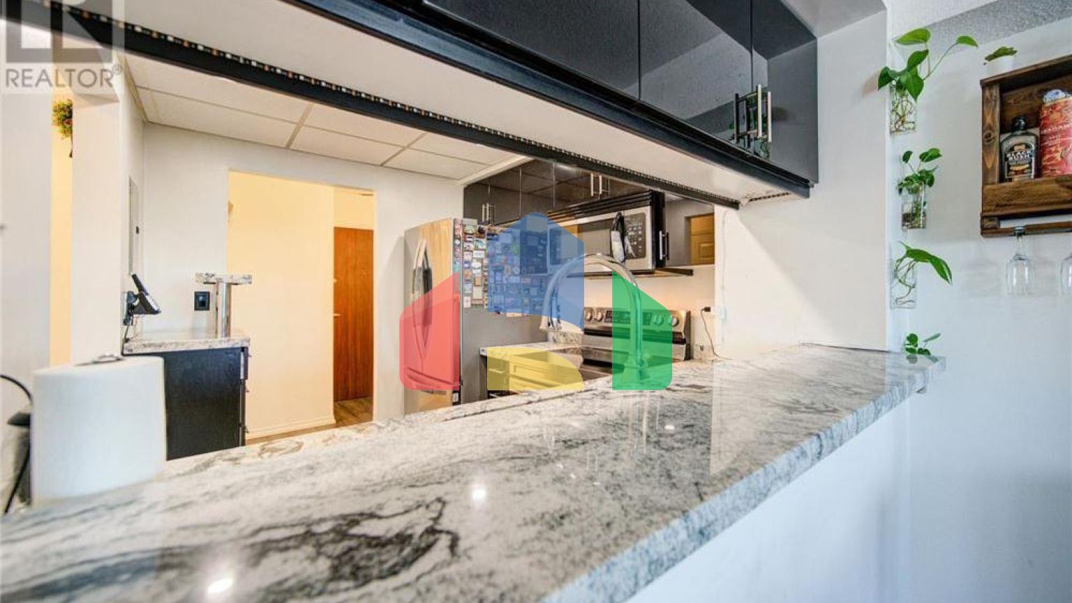 Residential - Condo/Apartment - Hamilton, Canada - Canada