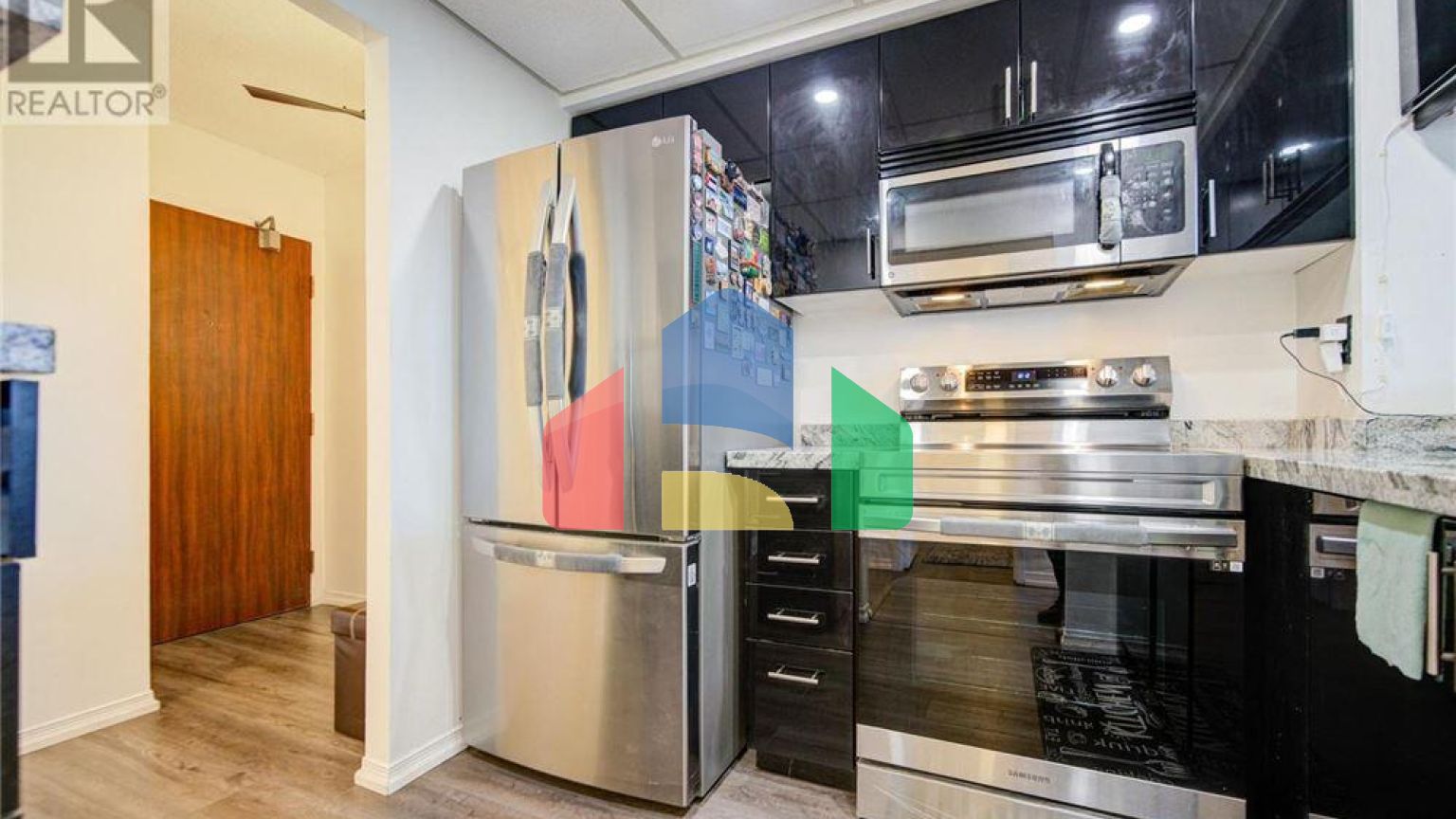 Residential - Condo/Apartment - Hamilton, Canada - Canada