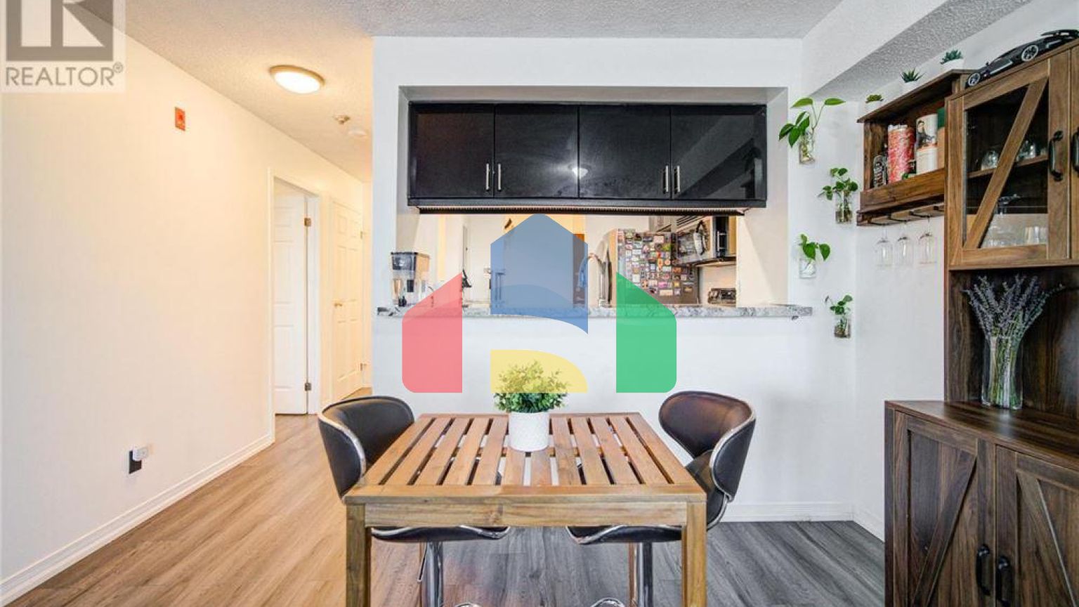 Residential - Condo/Apartment - Hamilton, Canada - Canada