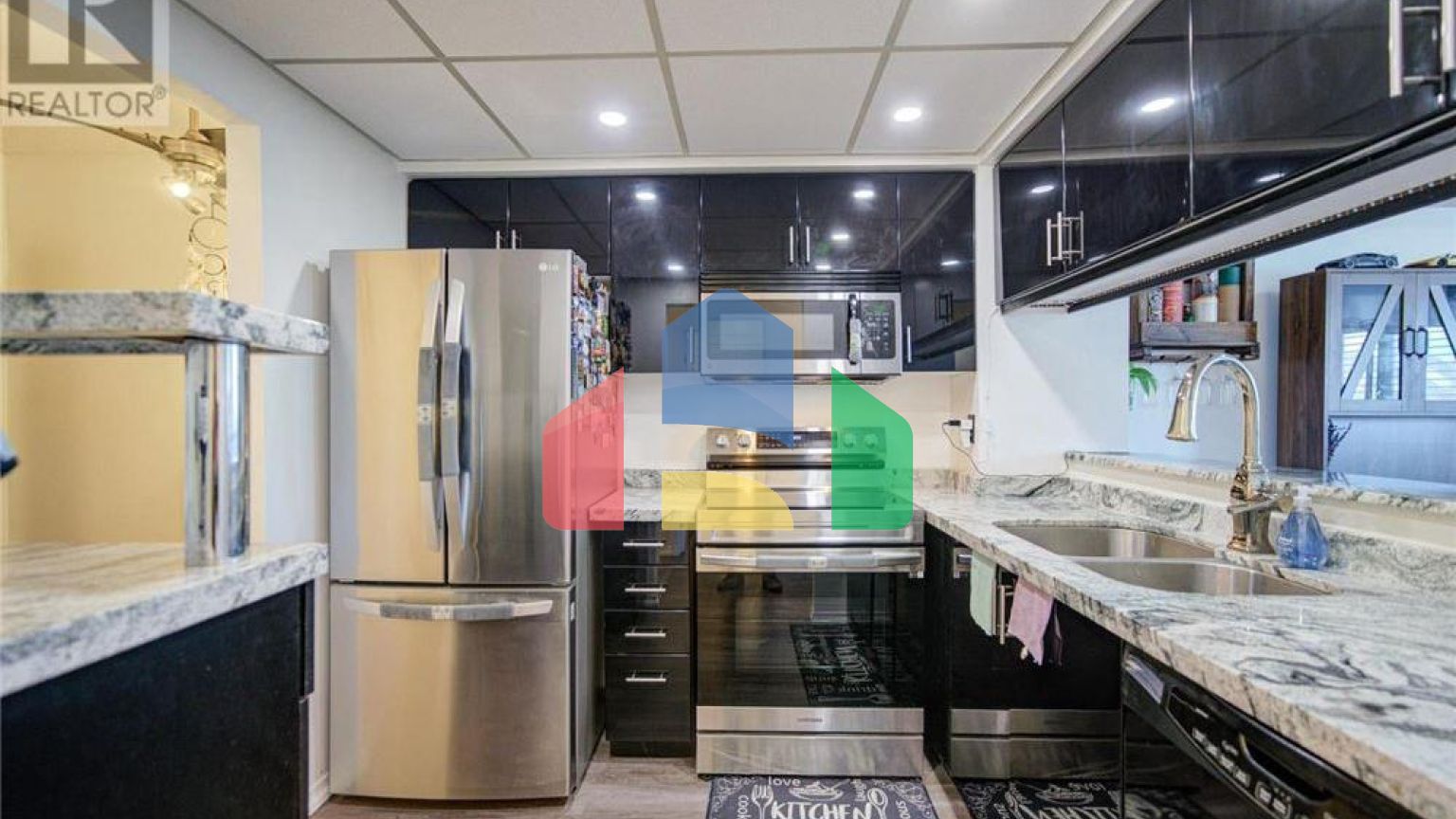 Residential - Condo/Apartment - Hamilton, Canada - Canada