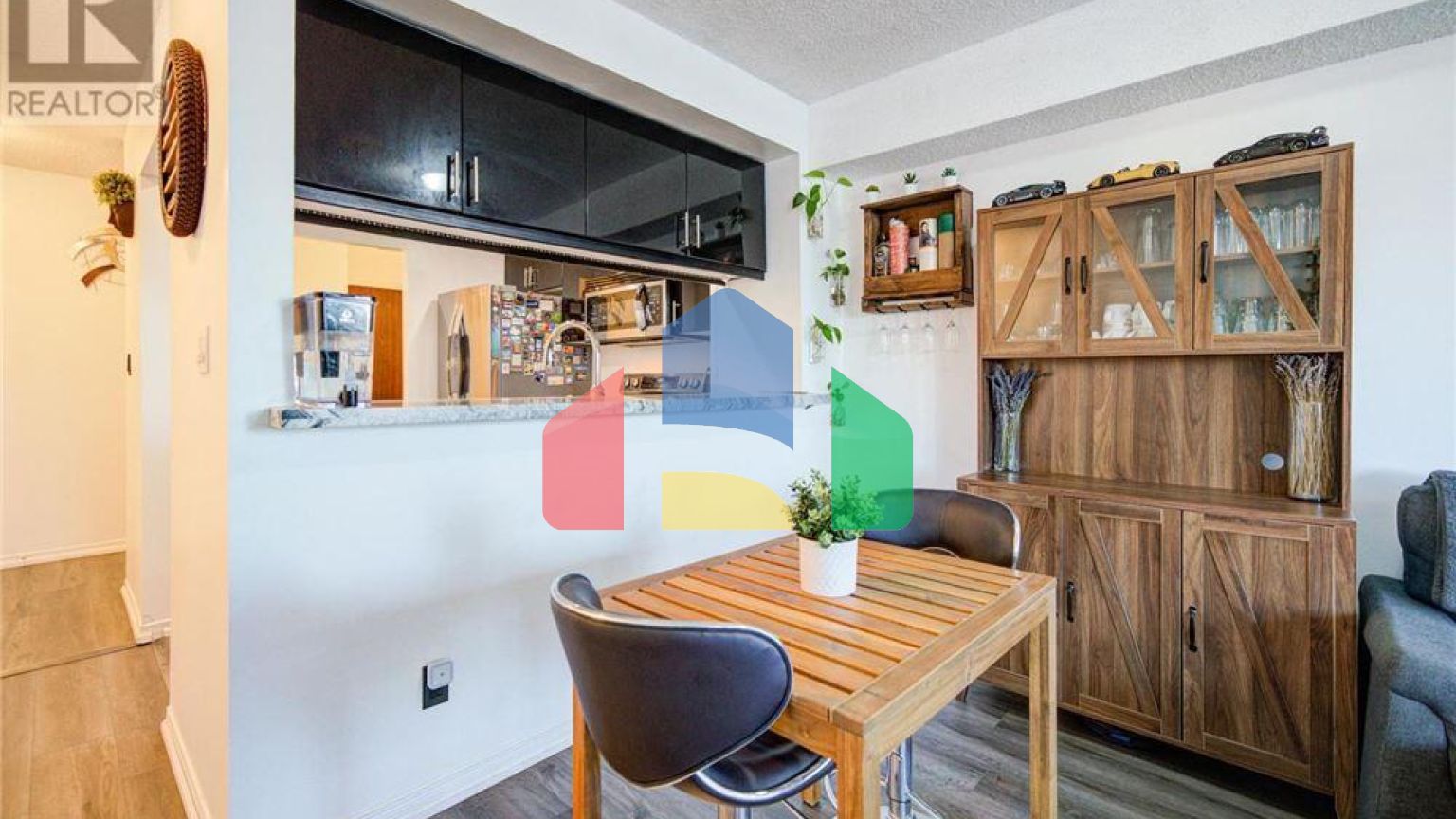 Residential - Condo/Apartment - Hamilton, Canada - Canada