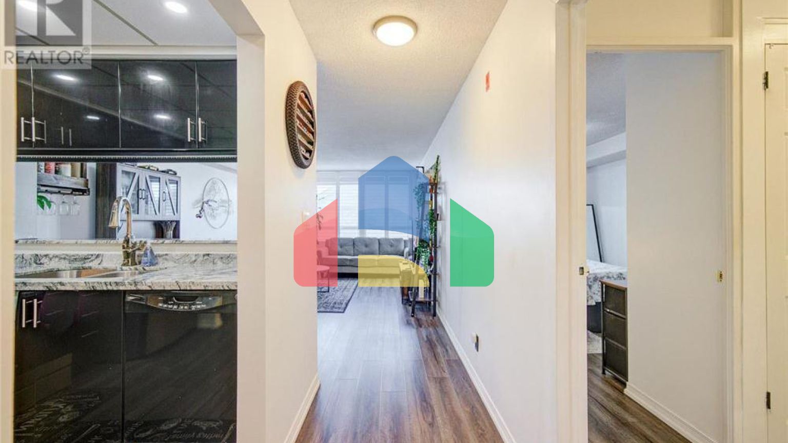 Residential - Condo/Apartment - Hamilton, Canada - Canada