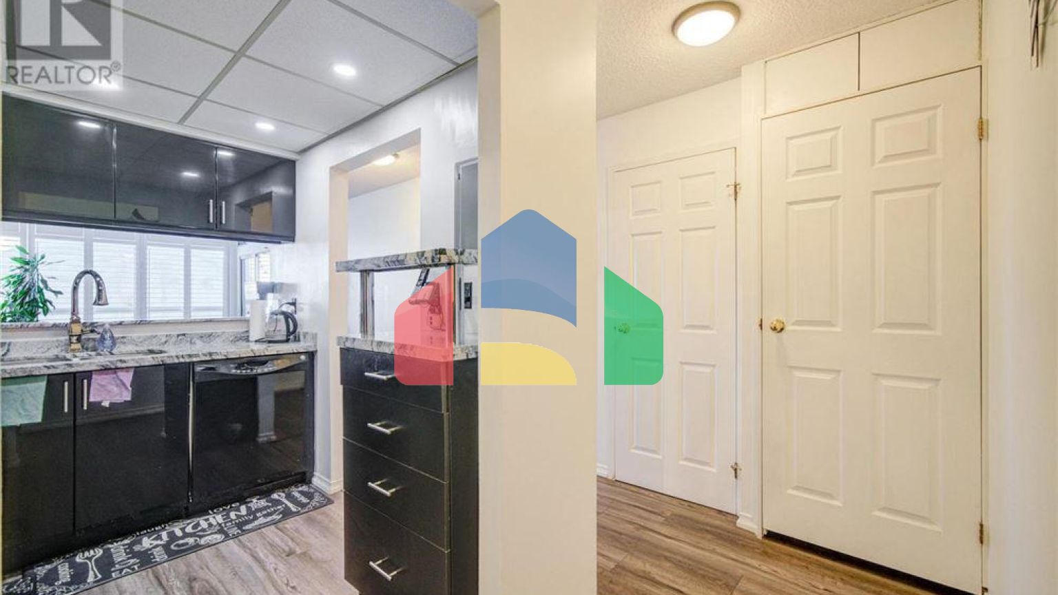 Residential - Condo/Apartment - Hamilton, Canada - Canada