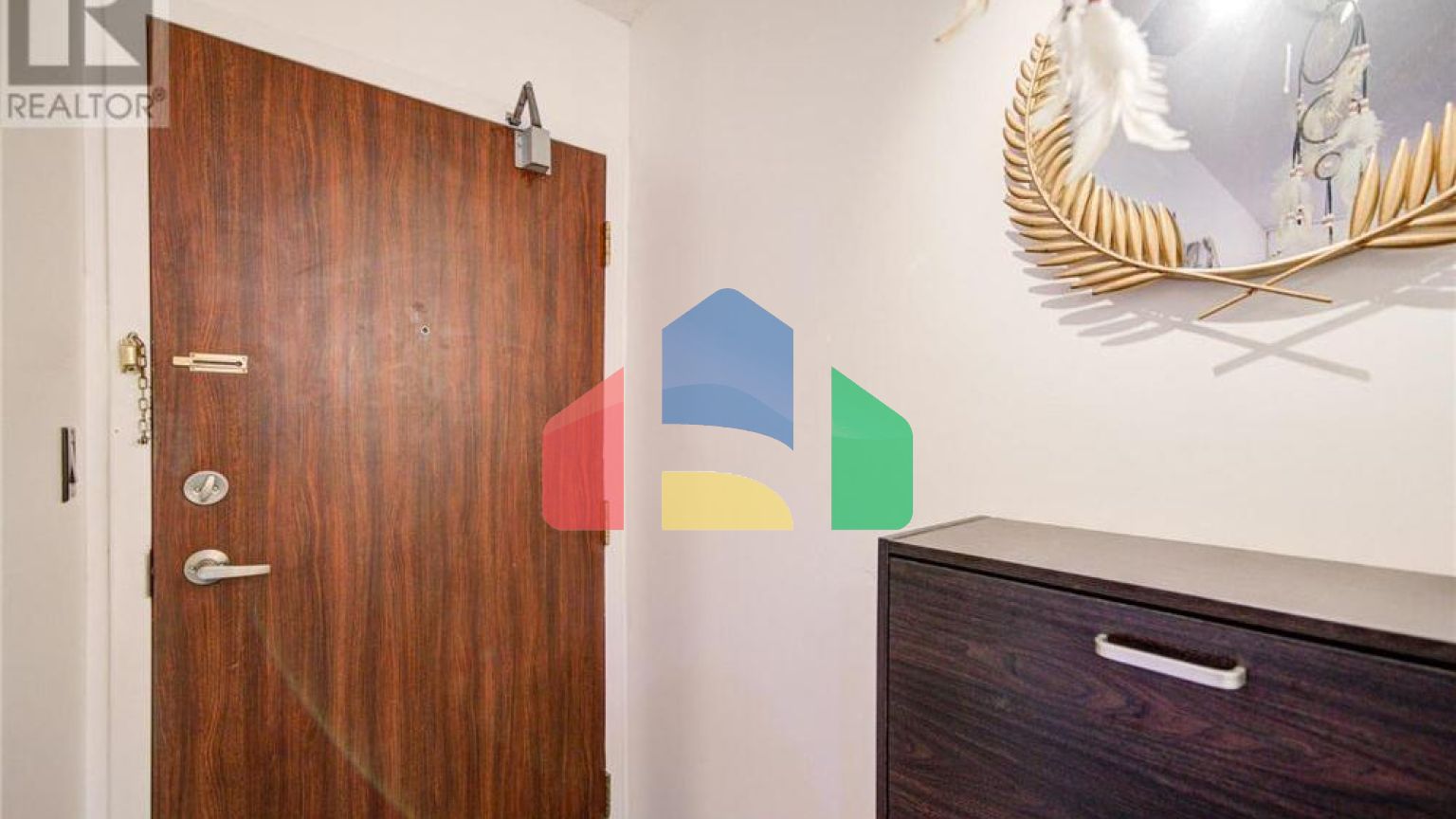 Residential - Condo/Apartment - Hamilton, Canada - Canada