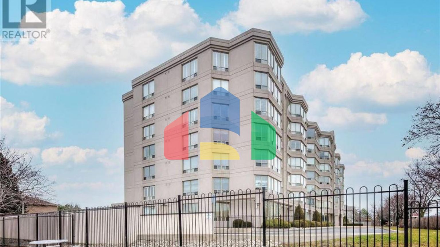 Residential - Condo/Apartment - Hamilton, Canada - Canada