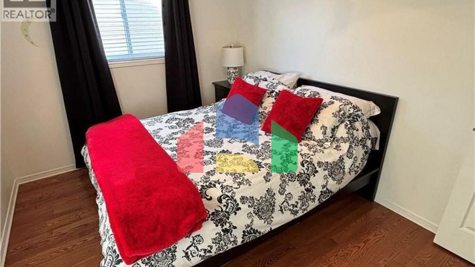 Residential - Single Family Home - Hamilton, Canada - Canada