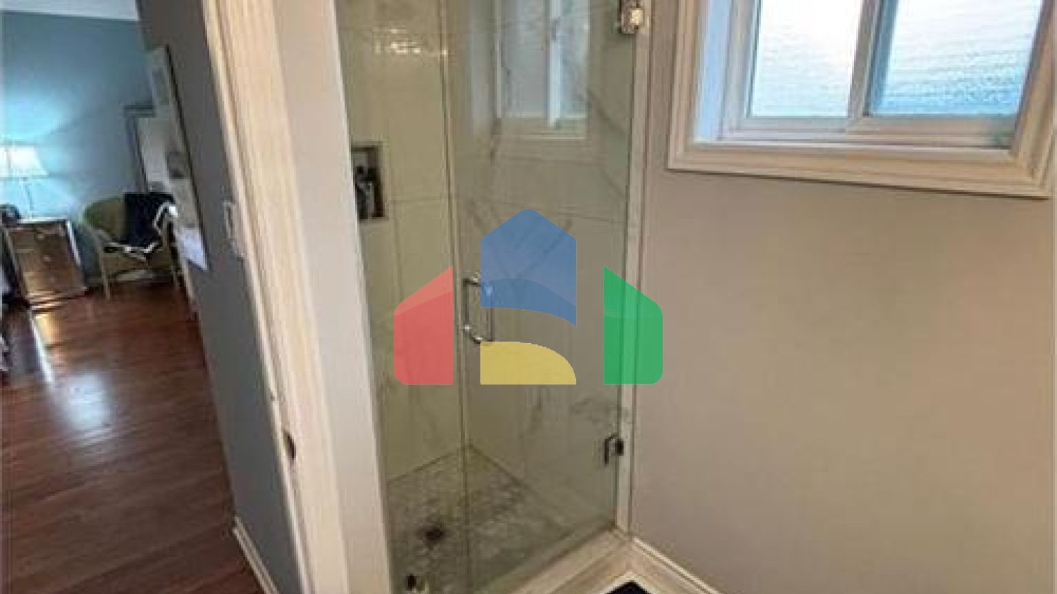 Residential - Single Family Home - Hamilton, Canada - Canada