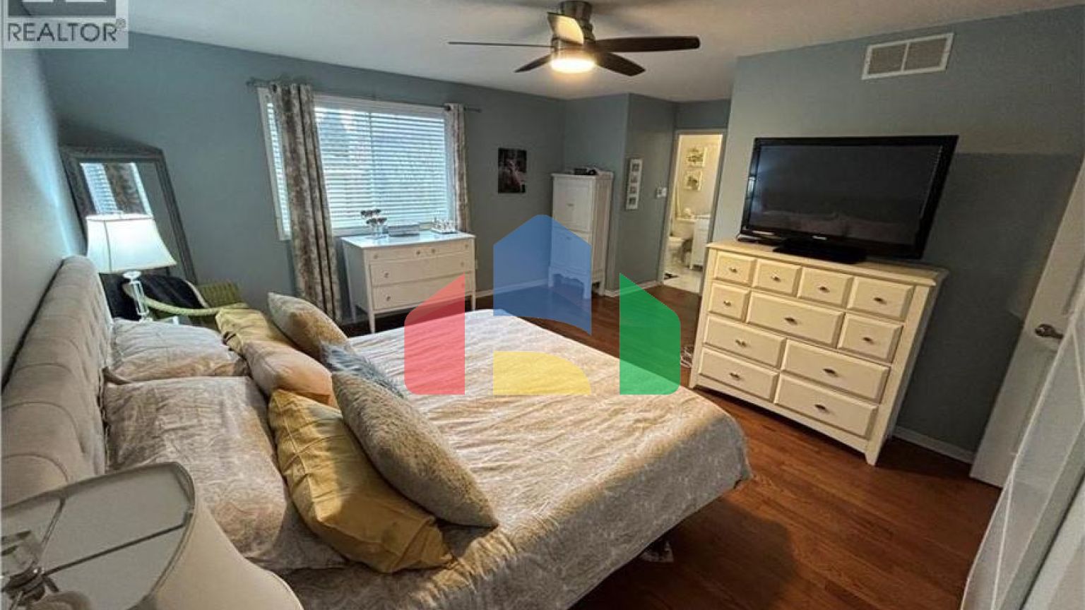 Residential - Single Family Home - Hamilton, Canada - Canada