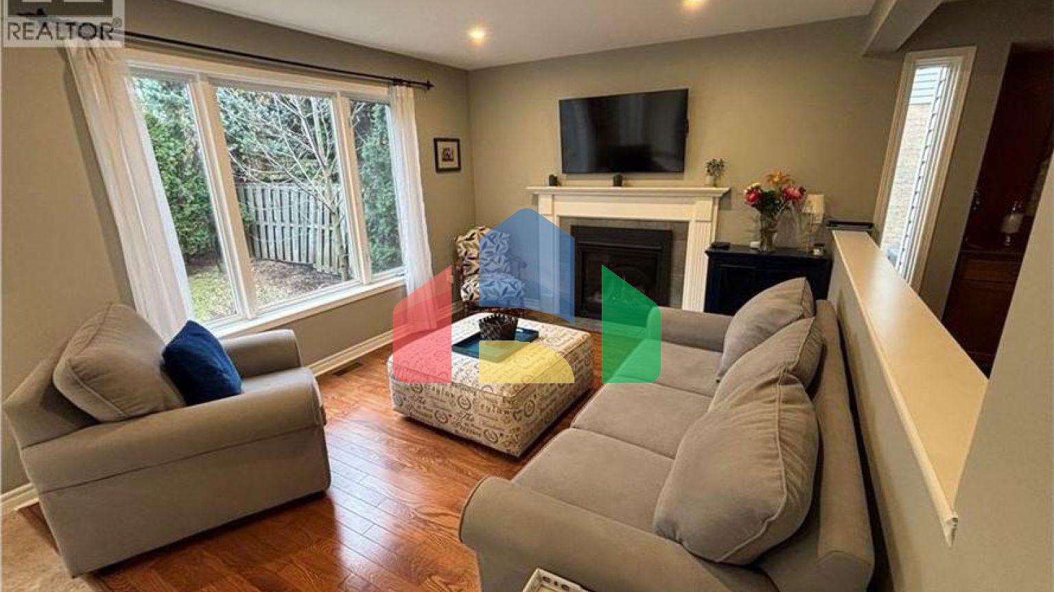 Residential - Single Family Home - Hamilton, Canada - Canada