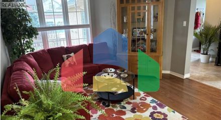 Residential - Single Family Home - Hamilton, Canada - Canada