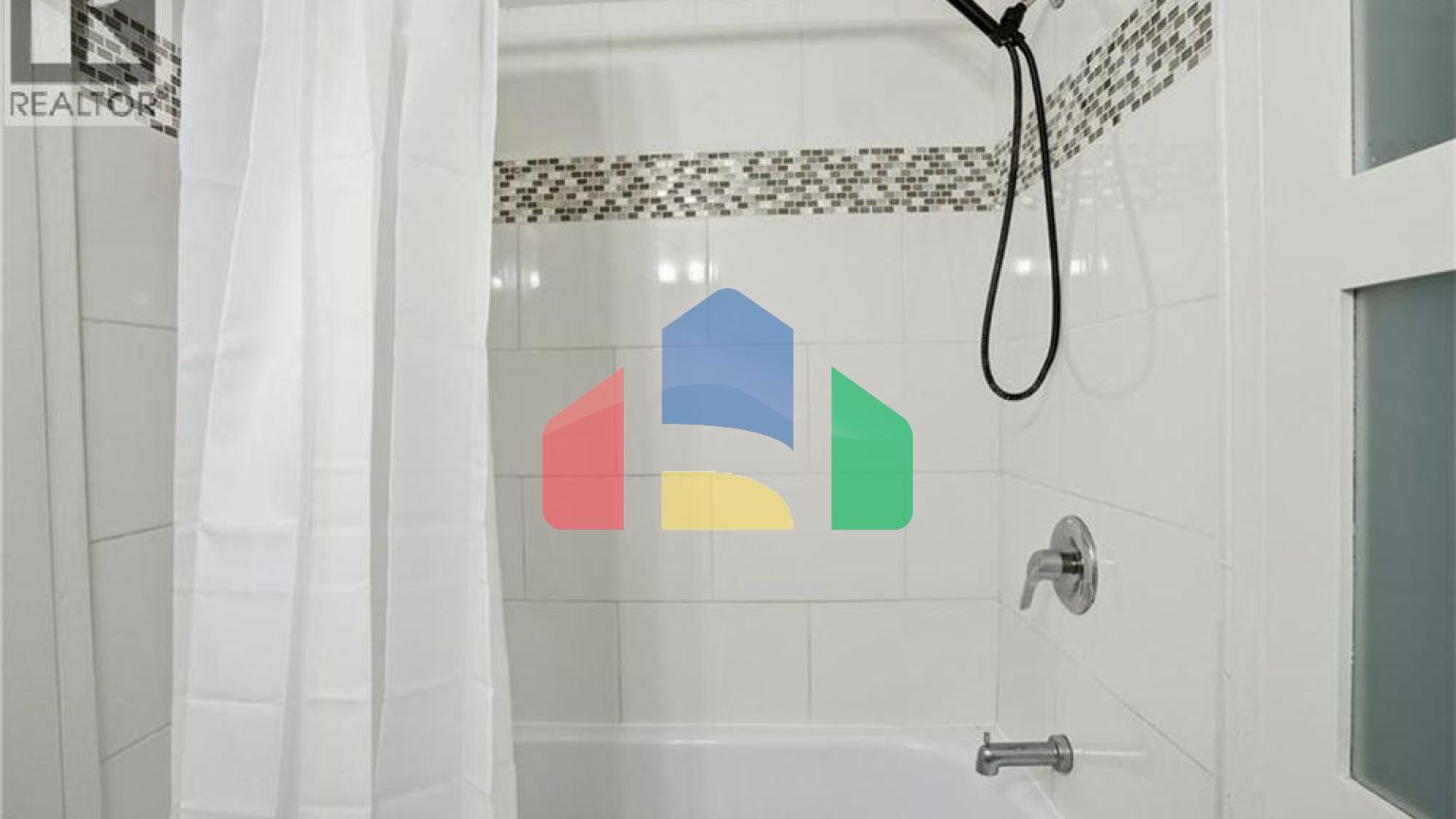 Residential - Condo/Apartment - Hamilton, Canada - Canada