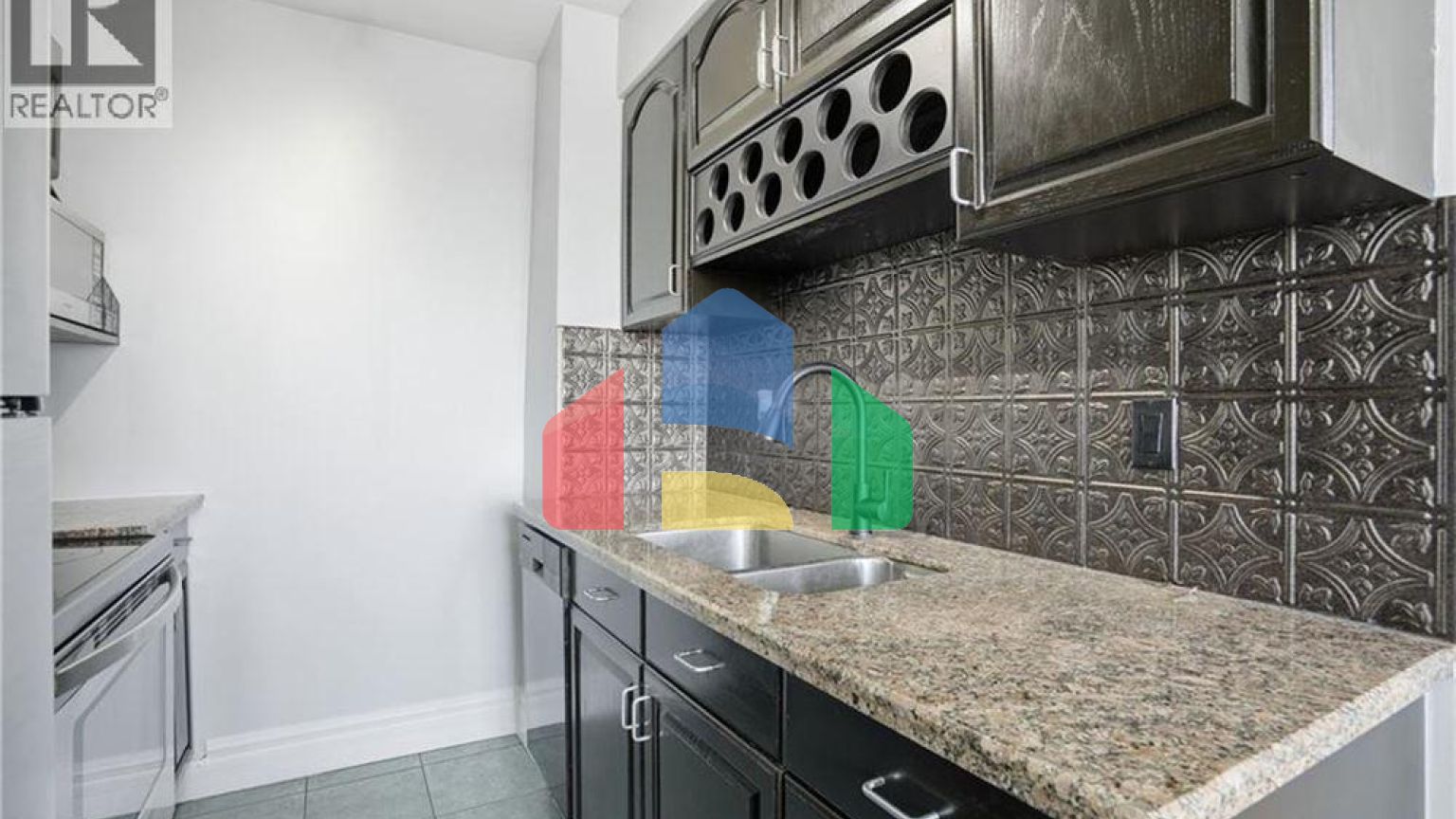 Residential - Condo/Apartment - Hamilton, Canada - Canada